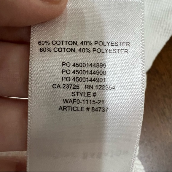 Aritzia The Group by Babaton Berry V Neck Waffle T-Shirt Size XS - Picture 6 of 8